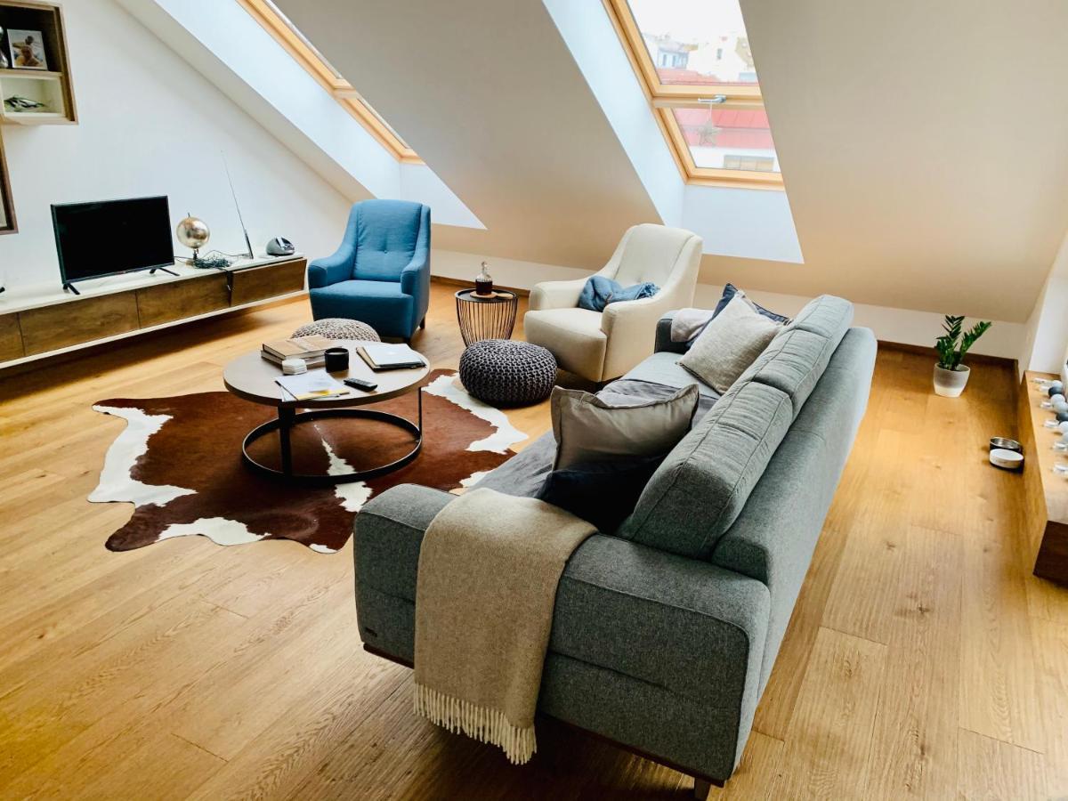 Bl - The Penthouse, 24Hr Self Check-In, 2 Bedrooms, Fireplace, Ac, Panoramic View From Main Balcony, 3-Minute Walk To City Center Банска бистрица Екстериор снимка