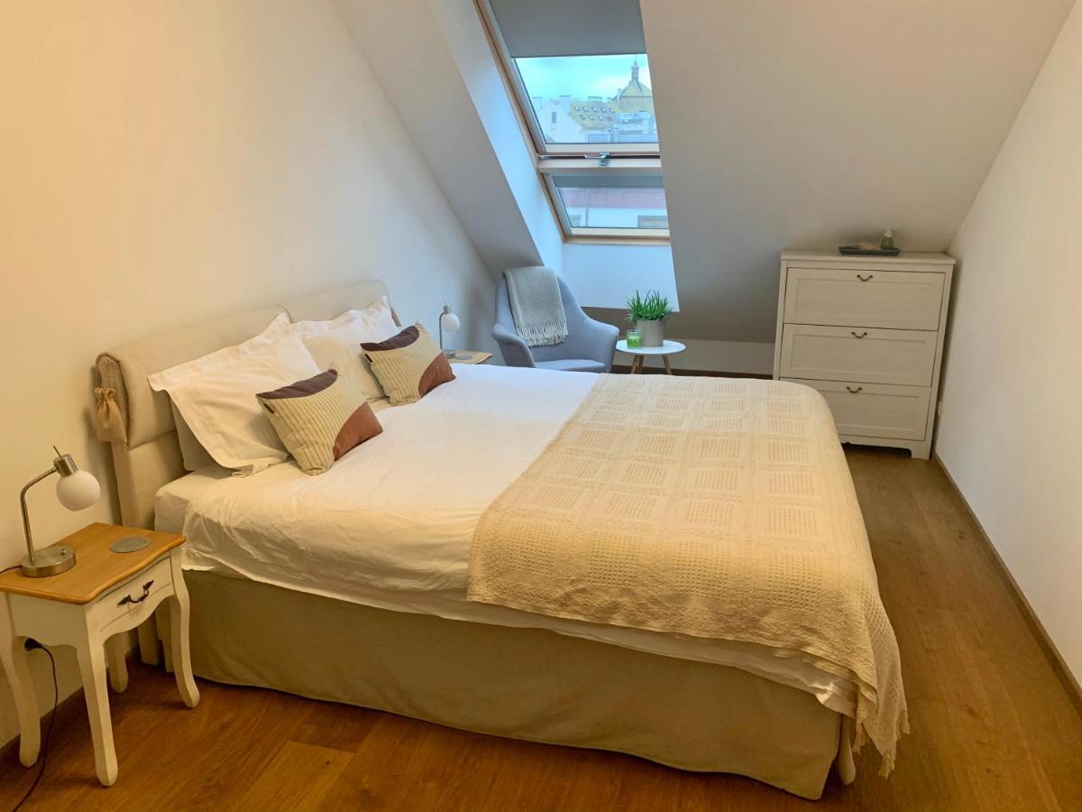 Bl - The Penthouse, 24Hr Self Check-In, 2 Bedrooms, Fireplace, Ac, Panoramic View From Main Balcony, 3-Minute Walk To City Center Банска бистрица Екстериор снимка
