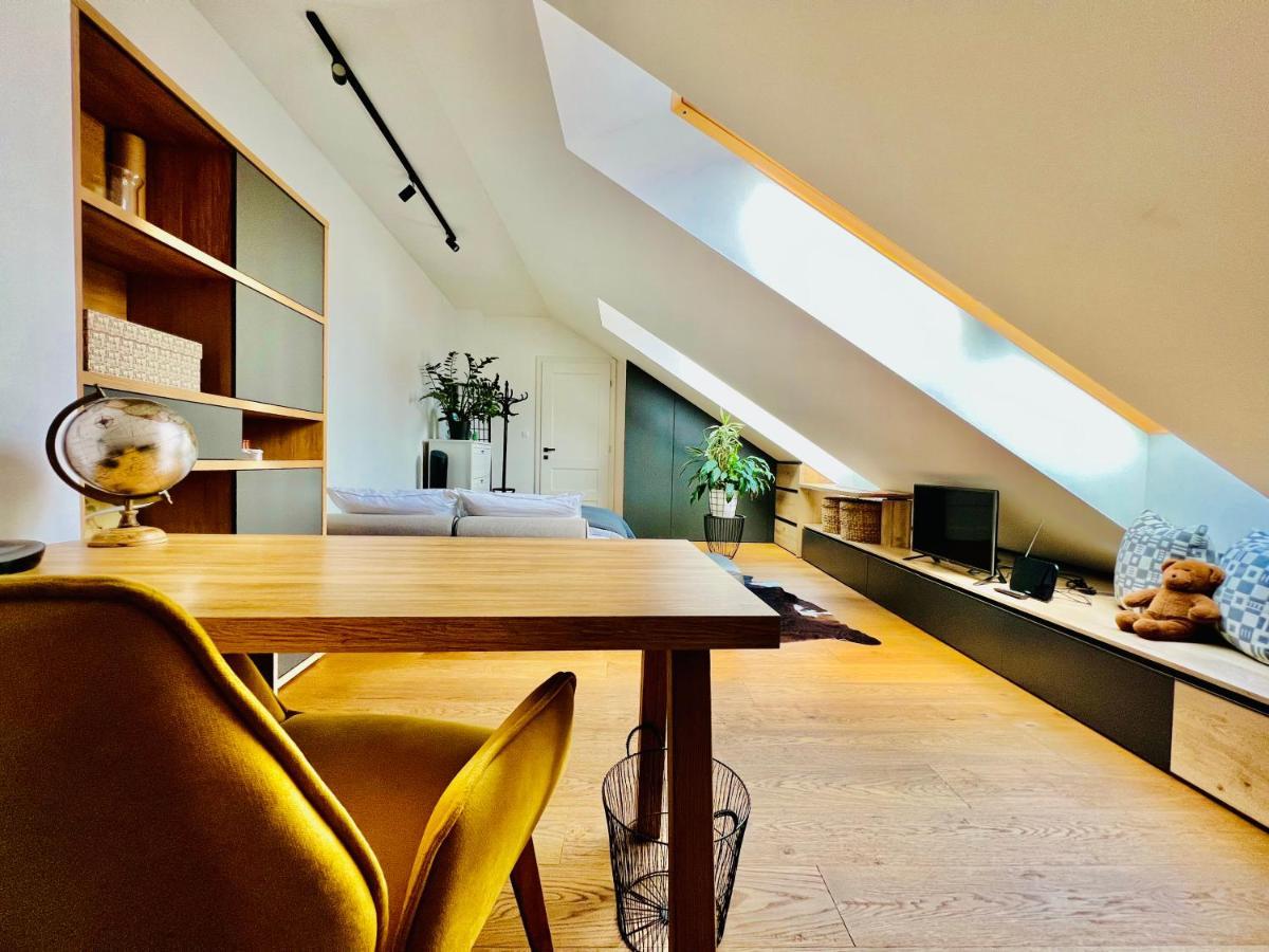 Bl - The Penthouse, 24Hr Self Check-In, 2 Bedrooms, Fireplace, Ac, Panoramic View From Main Balcony, 3-Minute Walk To City Center Банска бистрица Екстериор снимка